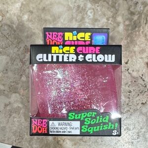 Glitter & Glow Nice Cube - Pink